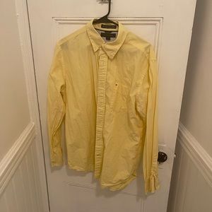 Tommy Hilfiger Men's Large Yellow Button Up Shirt!